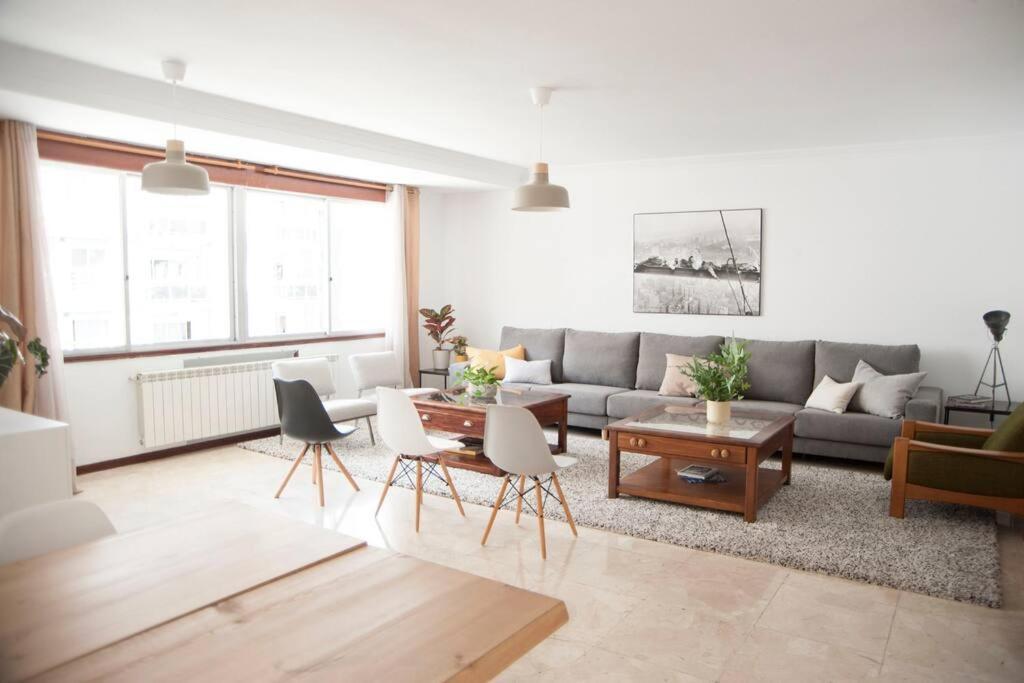 Casa Amplia, Confortable, Centrica By Prishomes Виго Экстерьер фото